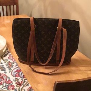 Louis Vuitton (Authentic)